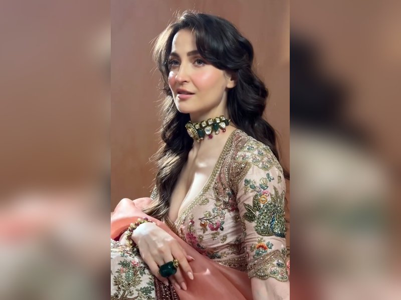 Elli AvrRam talks about the importance of ‘lifting heavy weights’ for women