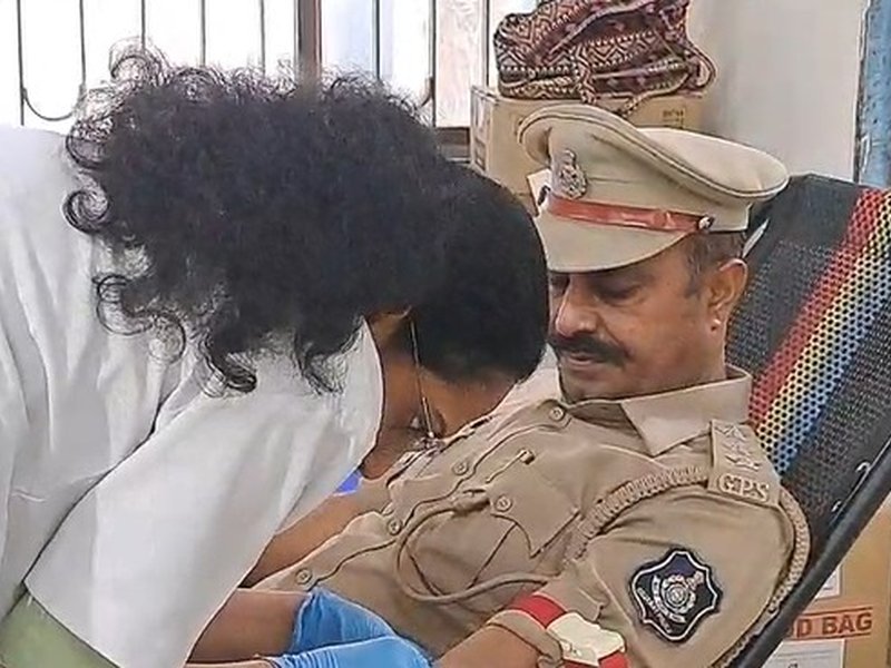 Surat Police organises blood donation drive to mark PM Modi's birthday, celebrate Op Sindoor success