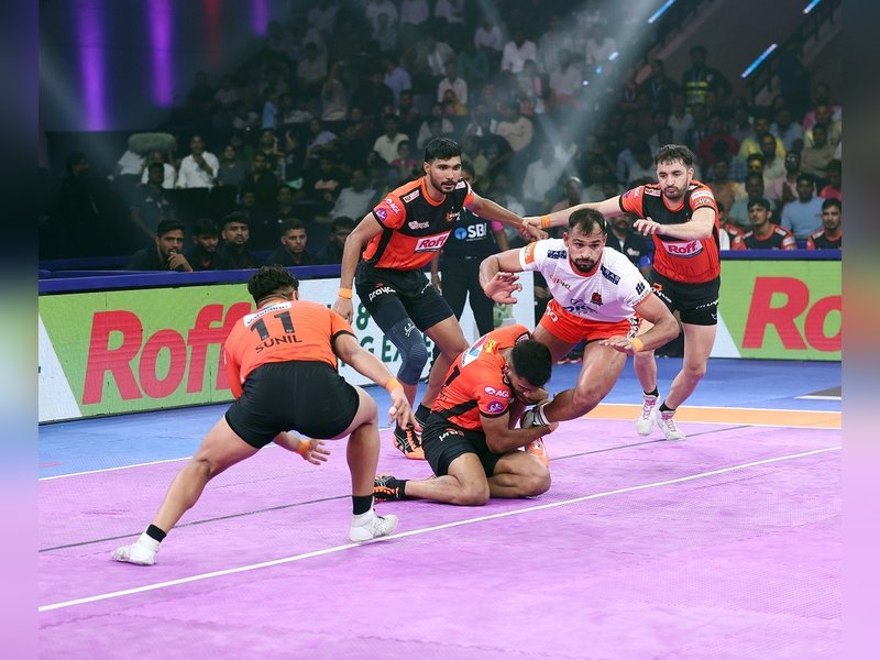 Puneri Paltan rise to top with defensive masterclass to dismantle U Mumba in Maharashtra Derby in Season12 of the Pro Kabaddi League on Thursday. Photo credit: PKL