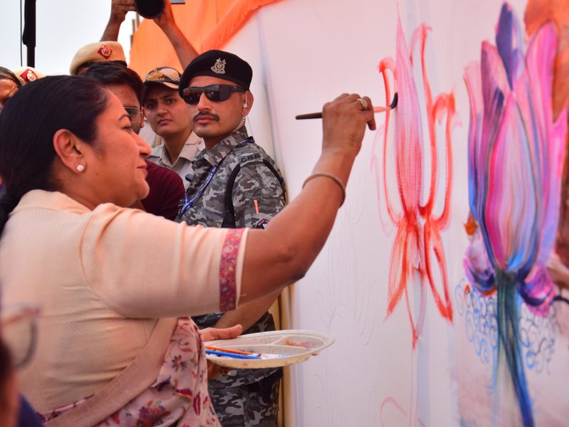 NDMC sets world record with 10-km-long live canvas painting to mark PM’s birthday