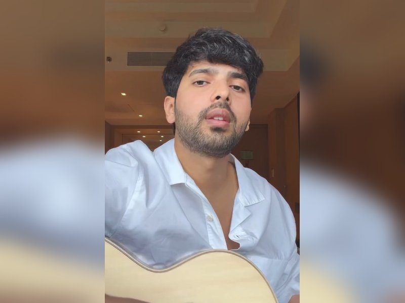 Armaan Malik pays tribute to late Zubeen Garg with beautiful rendition of 'Mayabini Ratir Bukut'