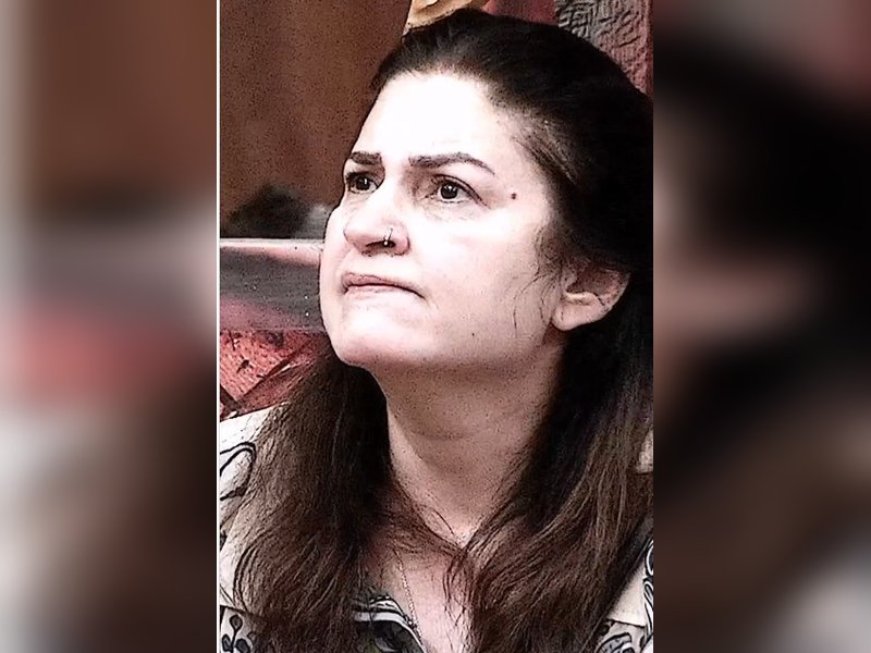 Bigg Boss 19: Kunickaa Sadanand lashes out at Zeishan Quadri, asks him to return to Wasseypur