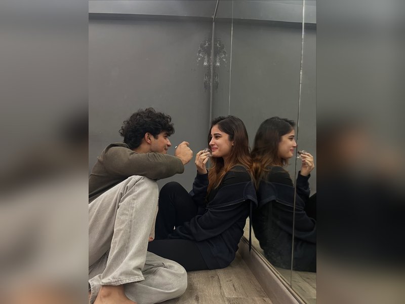 Rasha Thadani drops some adorable BTS moments with her 'Laikey Laikaa' co-star Abhay Verma