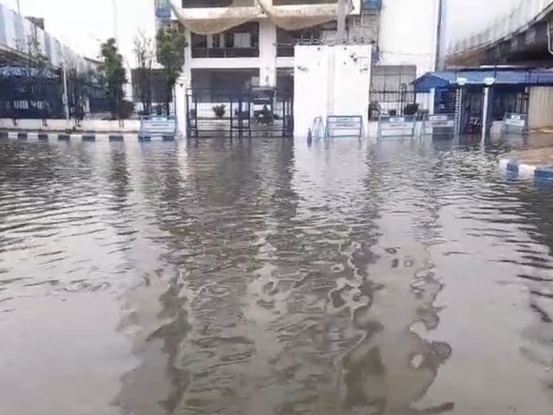 Five electrocuted as record heavy rain disrupts life in Kolkata; Net, rail, metro services hit