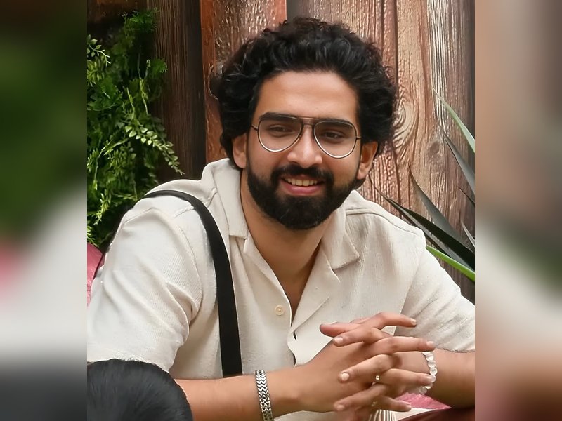 Amaal Mallik provokes Pranit More, pokes him in the chest in a fight