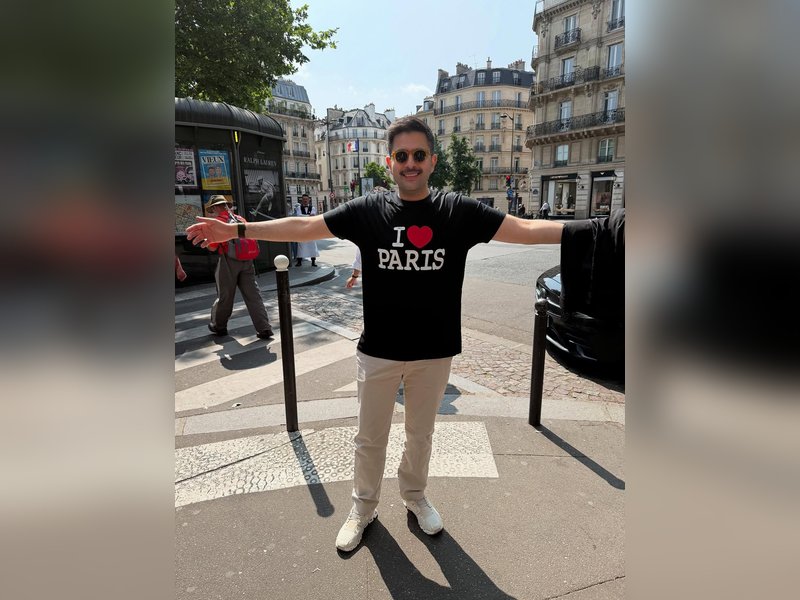 Mommy-to-be Parineeti Chopra wishes husband Raghav Chadha on their 2nd wedding anniversary 