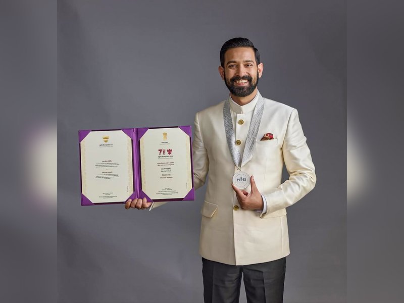 Vikrant Massey gets emotional on winning the National Award, pens down a gratitude note	
