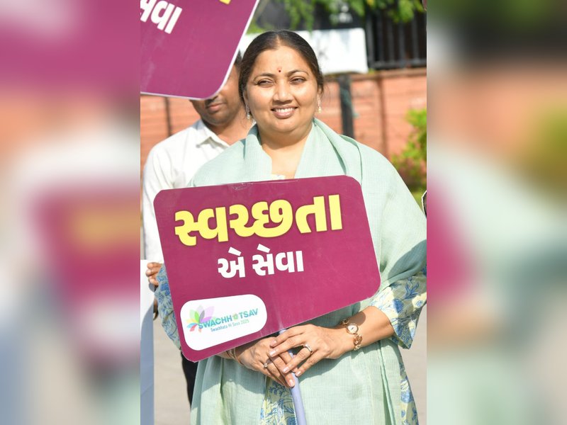 Gujarat: Bhanuben Babaria participates in 'Cleanliness drive' under 'Swachhata Hi Seva' campaign in Gandhinagar