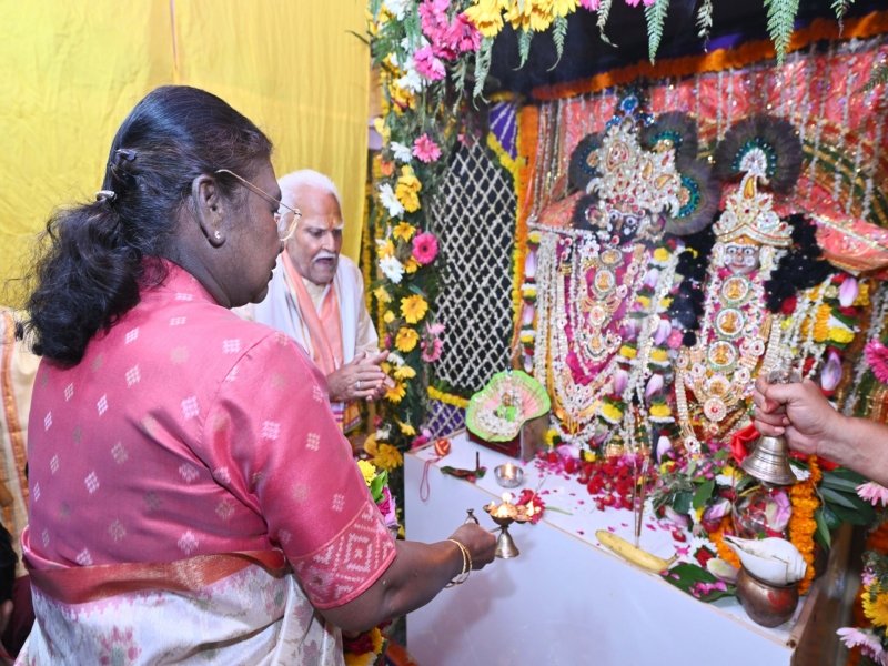 President Murmu offers prayers at prominent Mathura, Vrindavan temples