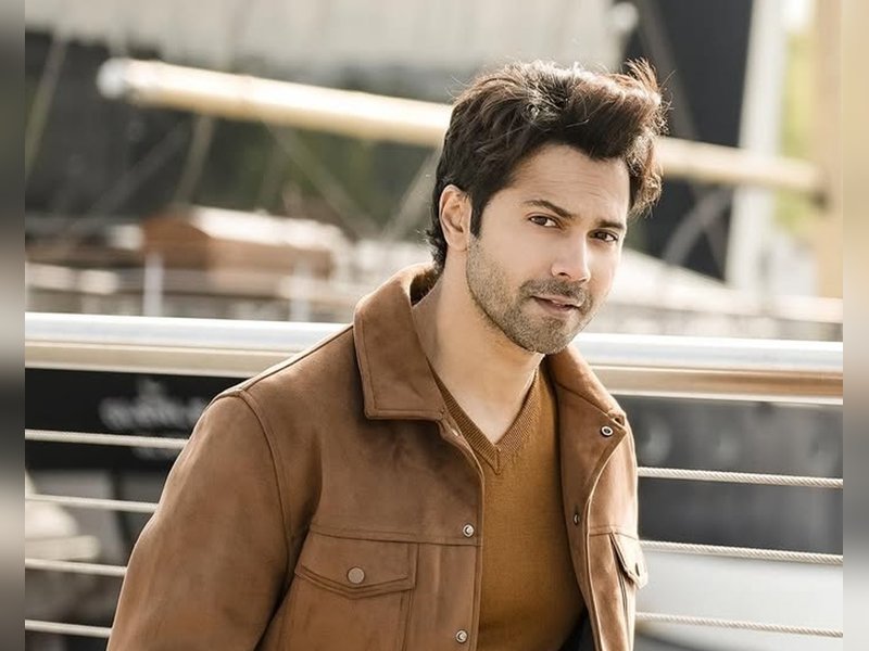 ‘Punjabi munde’ Vicky Kaushal and Varun Dhawan groove to ‘Perfect’ 