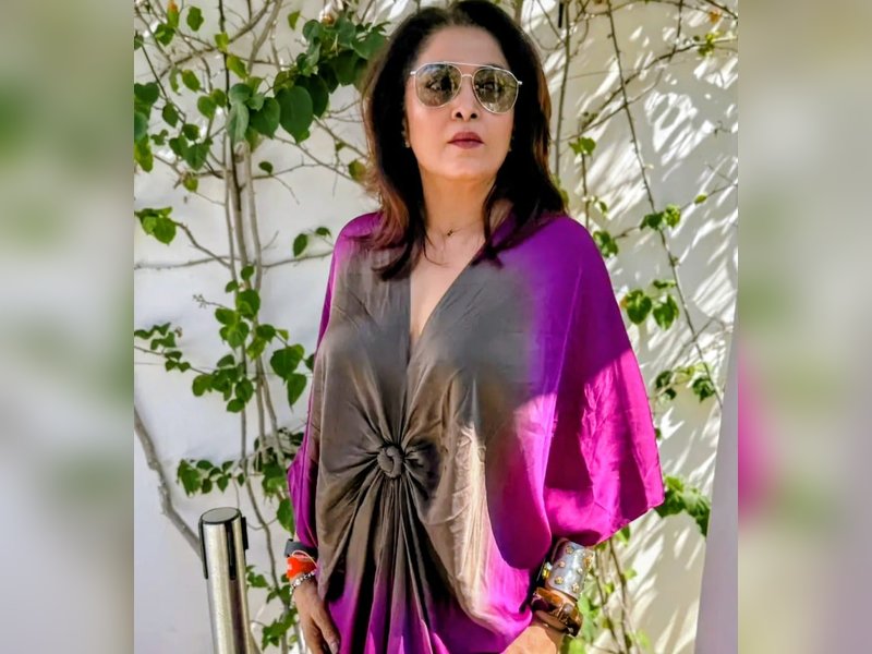 Veteran stars Madhoo and Ramya Krishnan party hard in Spain