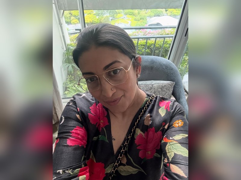Expectations v/s reality: Smriti Irani shares what her weekend looks like