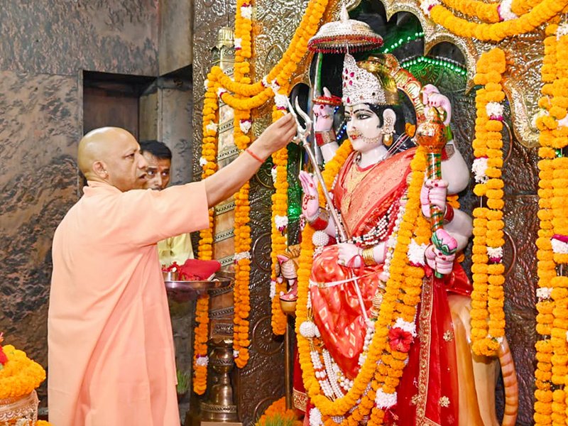 यूपी सरकार सप्तमी से नवमी तक मंदिरों में कराएगी देवी गीत और दुर्गा सप्तशती पाठ का आयोजन