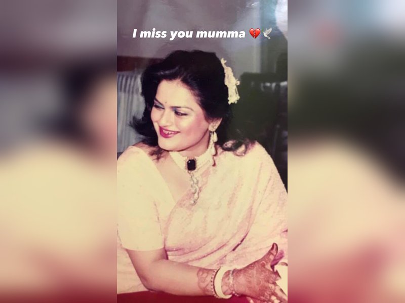 Mahesh Manjrekar's son Satya pens an emotional note for her late mother: 'I miss you Mumma'