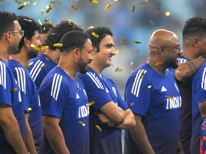 Team India bonds over dinner at Gambhir’s home ahead of Delhi Test