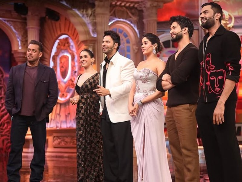 BB 19: Sanya Malhotra sidelined during “Sunny Sanskari…” promotions, Salman Khan interacts with other cast