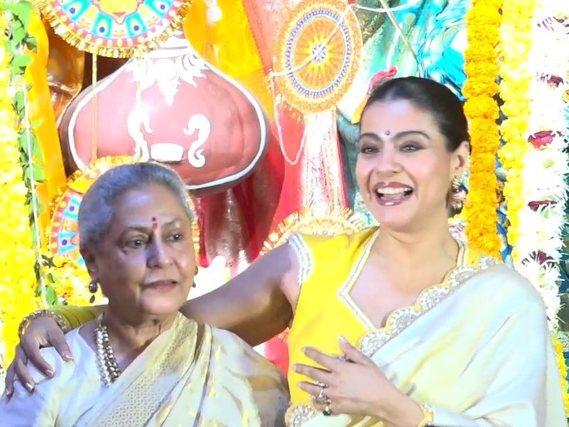 Jaya Bachchan gives Kajol a tight hug on Saptami celebrations