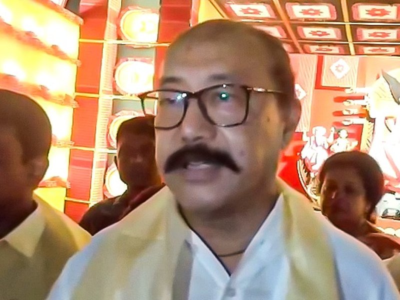 West Bengal: Harsh Vardhan Shringla inaugurates Durga Puja Pandal of Bagdogra Bibadi Natya Bohumukhi Sangstha