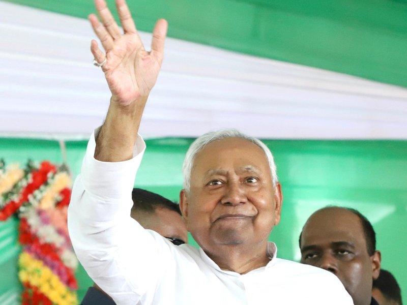 Nitish Kumar aspiring to be the leader for all seasons