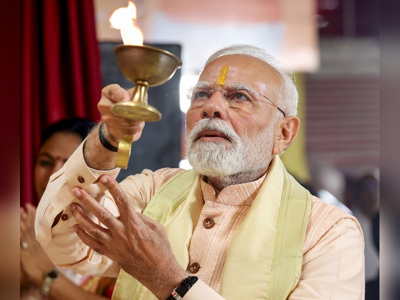 PM Modi takes part in Durga Puja festival at nucleus of Delhi’s Bengali community