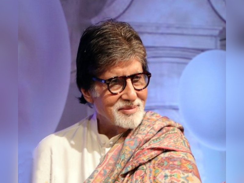 Big B draws parallels between films, life and Dussehra