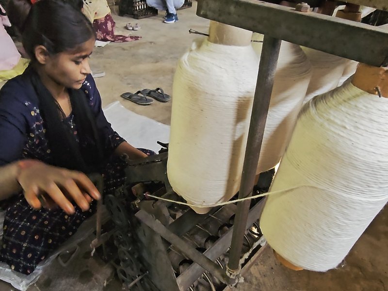 Khadi lives on: Weavers of UP’s Mahoba carry forward Gandhi’s vision