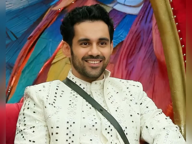 BB 19: Abhishek Bajaj drags Shehnaaz Gill into fight with Shehbaz Badesha; latter threatens to 