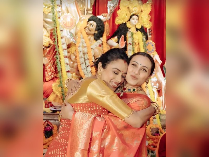 Rupali Ganguly & Rani Mukerji tight hug at Durga Puja is endearing