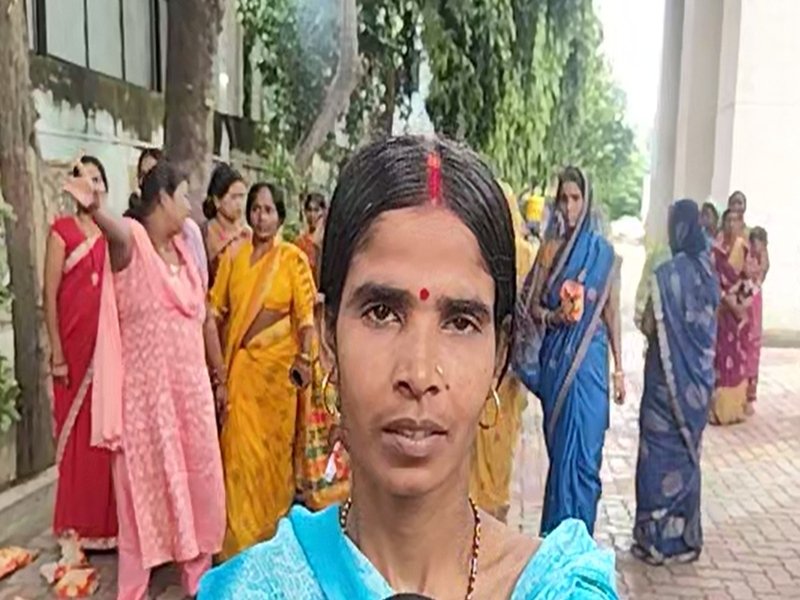 Bihar: Women beneficiaries get assistance under Mahila Rozgar Yojana, thank govt