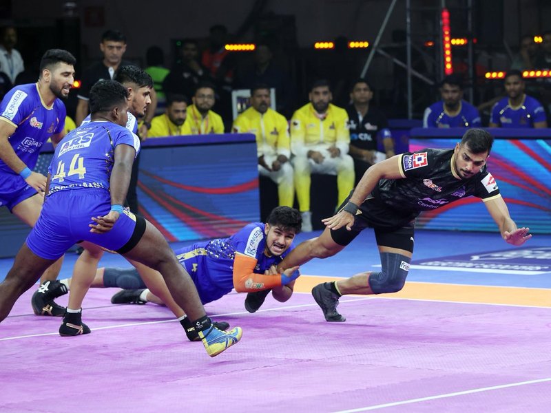 Arjun Deshwal’s sensational 22 points guide Tamil Thalaivas to first home win since 2018 against Haryana Steelers in Season12 of the Pro Kabaddi League (PKL) at the SDAT Multi Purpose Indoor Stadium in Chennai on Friday. Photo credit: PKL
