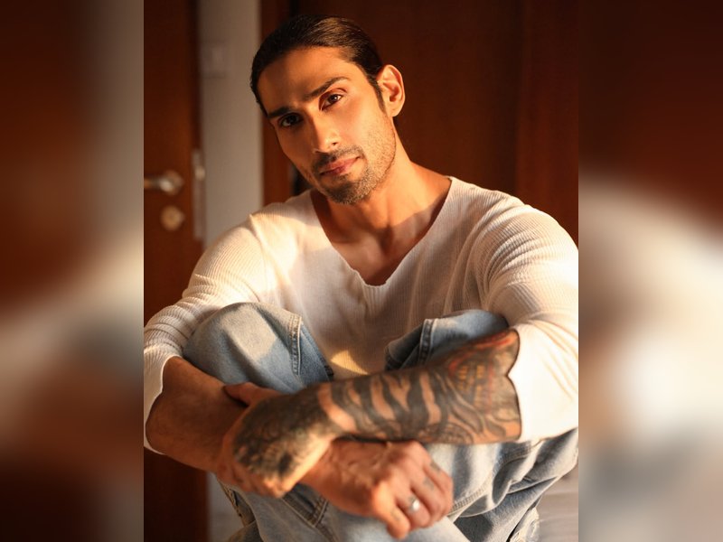 Prateik Smita Patil on taking on his late mother's surname: 'Why should anyone be shocked?'