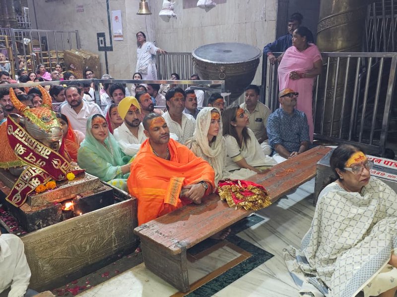 Shikhar Dhawan visits Mahakaleshwar Jyotirlinga temple, attends Bhasma Aarti