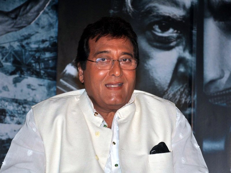 Jackie Shroff remembers Vinod Khanna, celebrates 19 years of ‘Bhoot Unkle’