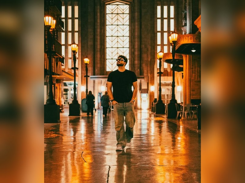 Aly Goni and Jasmin Bhasin share fun pictures from their Abu Dhabi trip