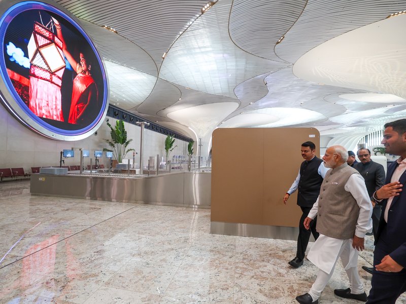 नवी मुंबई इंटरनेशनल एयरपोर्ट 25 दिसंबर से कमर्शियल ऑपरेशन शुरू करेगा, पहले दिन 23 विमान भरेंगे उड़ान 