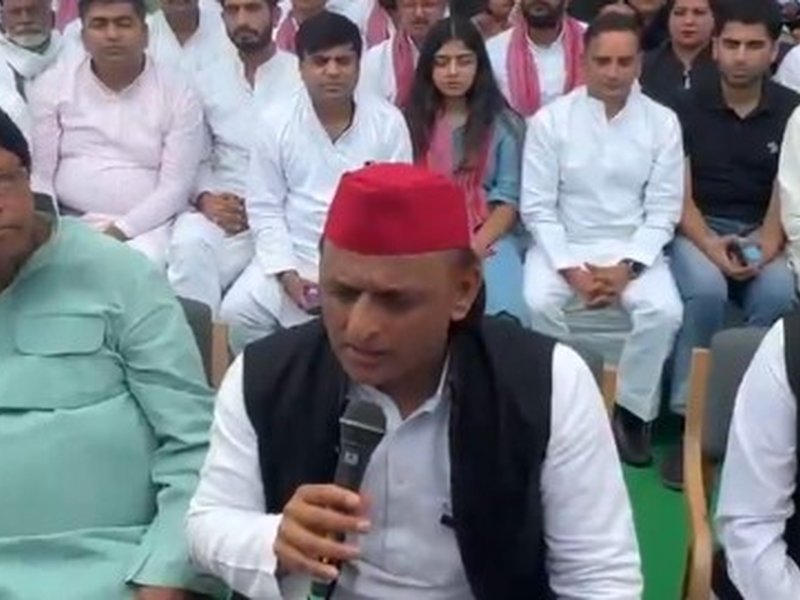 Akhilesh Yadav vows to fight for PDA’s honour on Mulayam Singh Yadav’s death anniversary