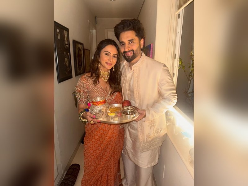 Rakul Preet Singh celebrates Karva Chauth & birthday together, 'now let’s eat cake'