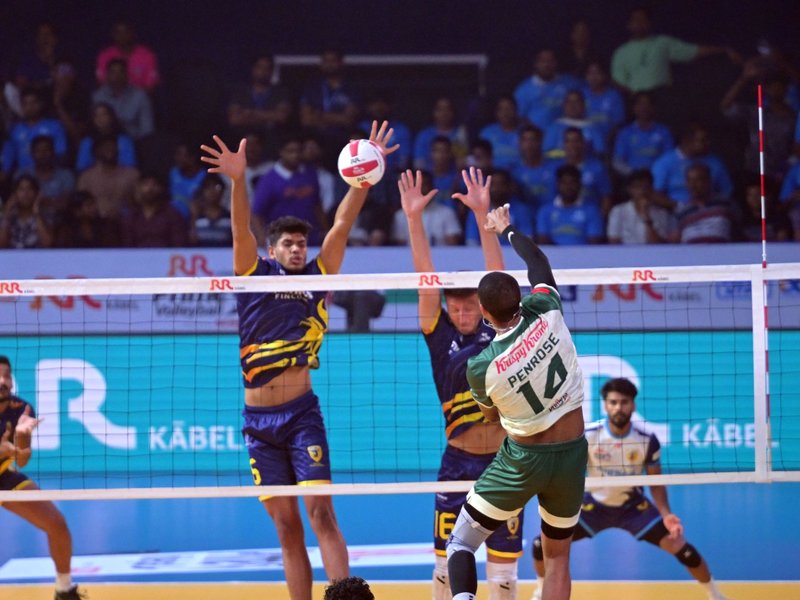Bengaluru Torpedoes beat Kochi Blue Spikers to continue winning form in the  Prime Volleyball League at the Gachibowli Indoor Stadium, Hyderabad, on Saturday. Photo credit: PVL