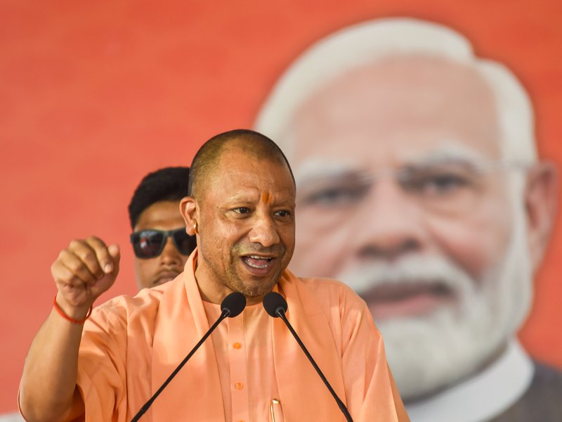 योगी सरकार ने पारंपरिक माटीकला को प्रोत्साहन करने के लिए बोर्ड गठन समेत कई प्रयास किए