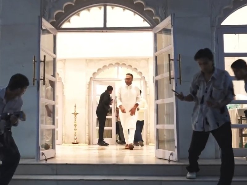 Jackie Shroff, Rohit Shetty, Esha Deol & Bollywood fraternity attend Pankaj Dheer's prayer meet