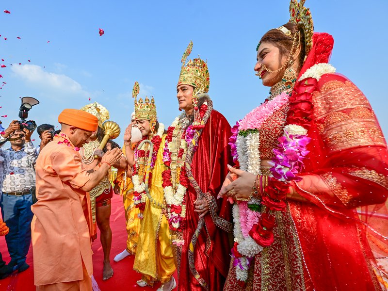 CM Yogi extends Diwali greetings, to join Ayodhya's Nishad community for celebrations