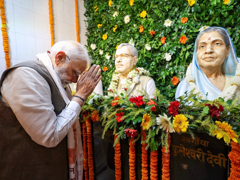 'भारत रत्न' कर्पूरी ठाकुर की जयंती पर प्रधानमंत्री मोदी ने उन्हें नमन किया, बोले- वे हमारी सरकार के प्रेरणा पुंज