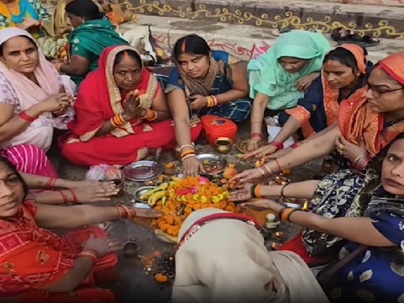देव उठनी एकादशी पर भक्तों ने किया पवित्र नदियों में स्नान, आज से शुरू हुआ पंचुका महोत्सव 