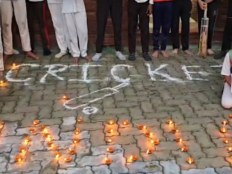 महिला विश्व कप फाइनल: भारत की जीत के लिए देशभर में दुआएं, वाराणसी में हनुमान चालीसा पाठ