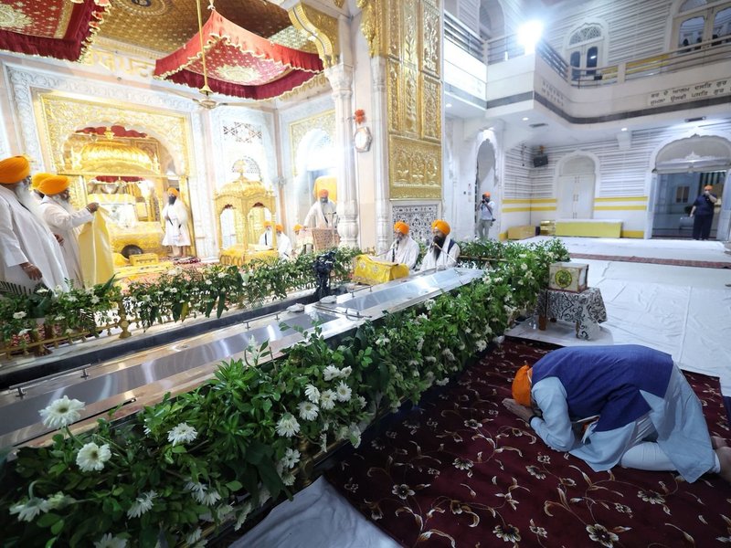 सिख गुरुओं की महान शिक्षाएं समस्त मानव जाति को प्रेरित करती हैं: पीएम मोदी