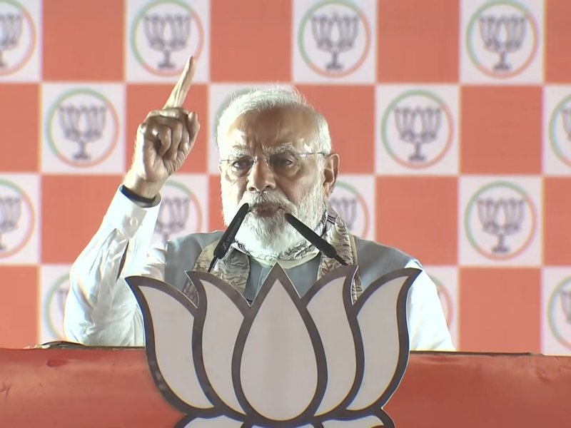 'पिता का नाम छिपाने में क्यों शर्म आ रही', तेजस्वी यादव पर प्रधानमंत्री मोदी की तीखी टिप्पणी