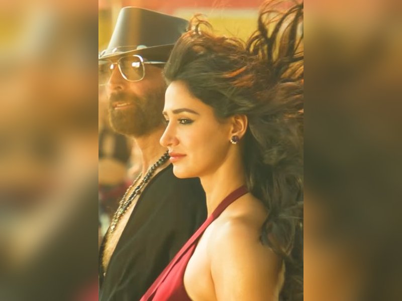 Akshay Kumar remembers ‘Queen Katrina’ as he recreates 'Ek Uncha Lamba Kad' with Disha Patani in 'Welcome to the Jungle'