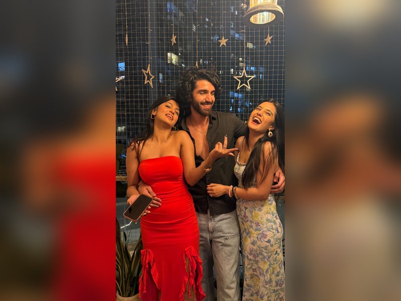 Pizza nights, chai breaks, laughter: Inside off-screen bond of ‘Jaane Anjaane Hum Mile’ cast	