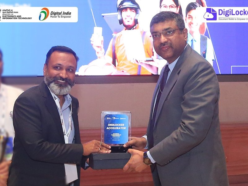 डिजीलॉकर एआई-बेस्ड ईकेवाईसी और ग्लोबल क्रेडेंशियल वेरिफिकेशन के साथ पेपरलेस गवर्नेंस का ग्लोबल मॉडल