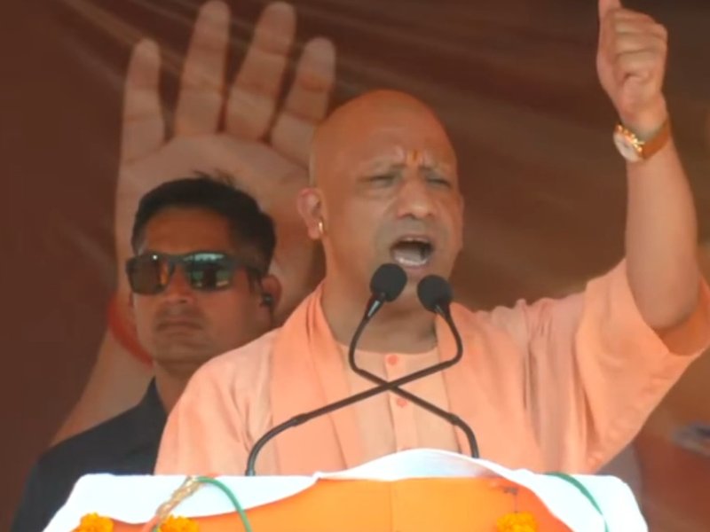 बिहार विधानसभा चुनाव : 'पंचर बनाने वाले आकर विकास को कर देंगे पंचर'- सीएम योगी